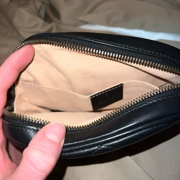 Gucci Black Leather Quilted Belt Pouch with Gold Hardware and dust bag - Picture 2 of 5